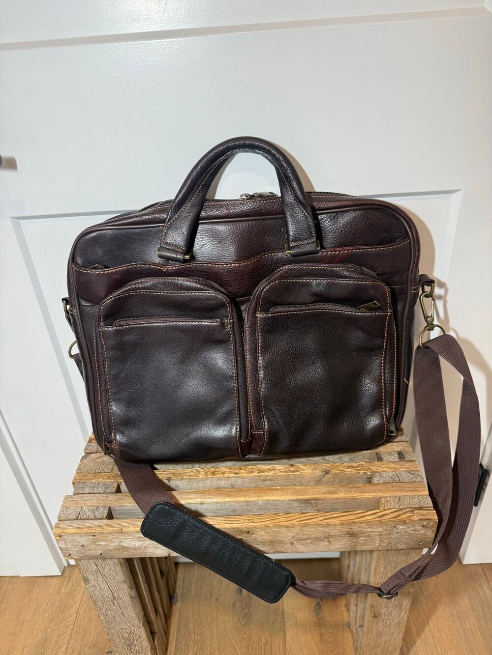 Wilsons Leather Brown Leather Laptop Briefcase Travel Commuter Strap Bag